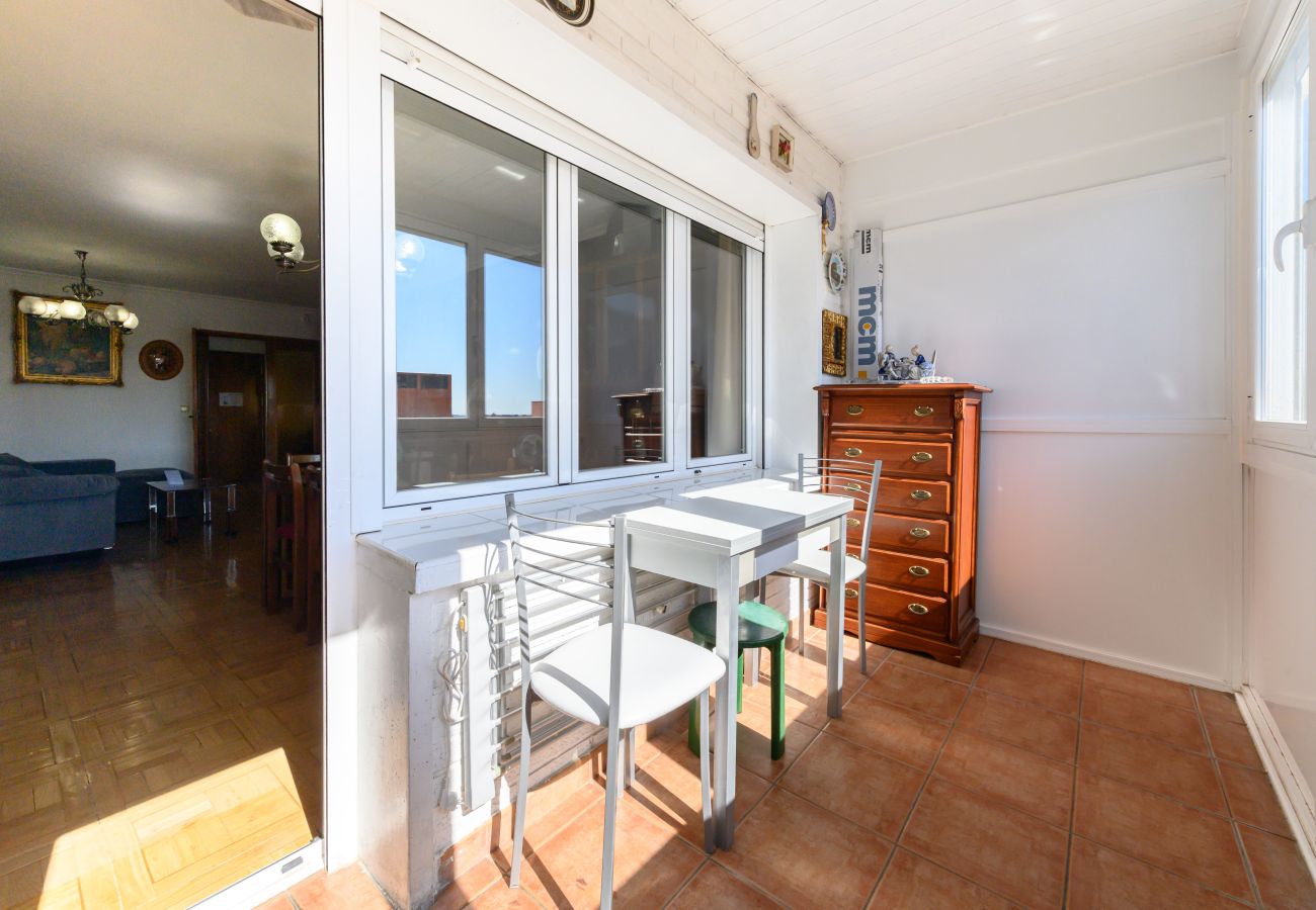 Apartamento en Madrid - M (SVI166B) Amplio y luminoso piso de 3 dormitorio