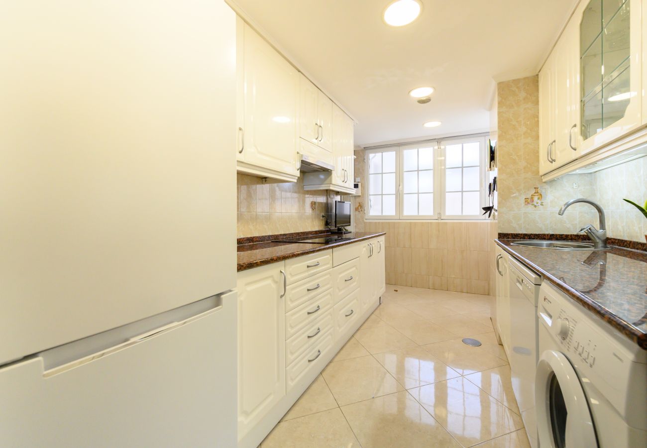 Apartamento en Madrid - M (SVI166B) Amplio y luminoso piso de 3 dormitorio
