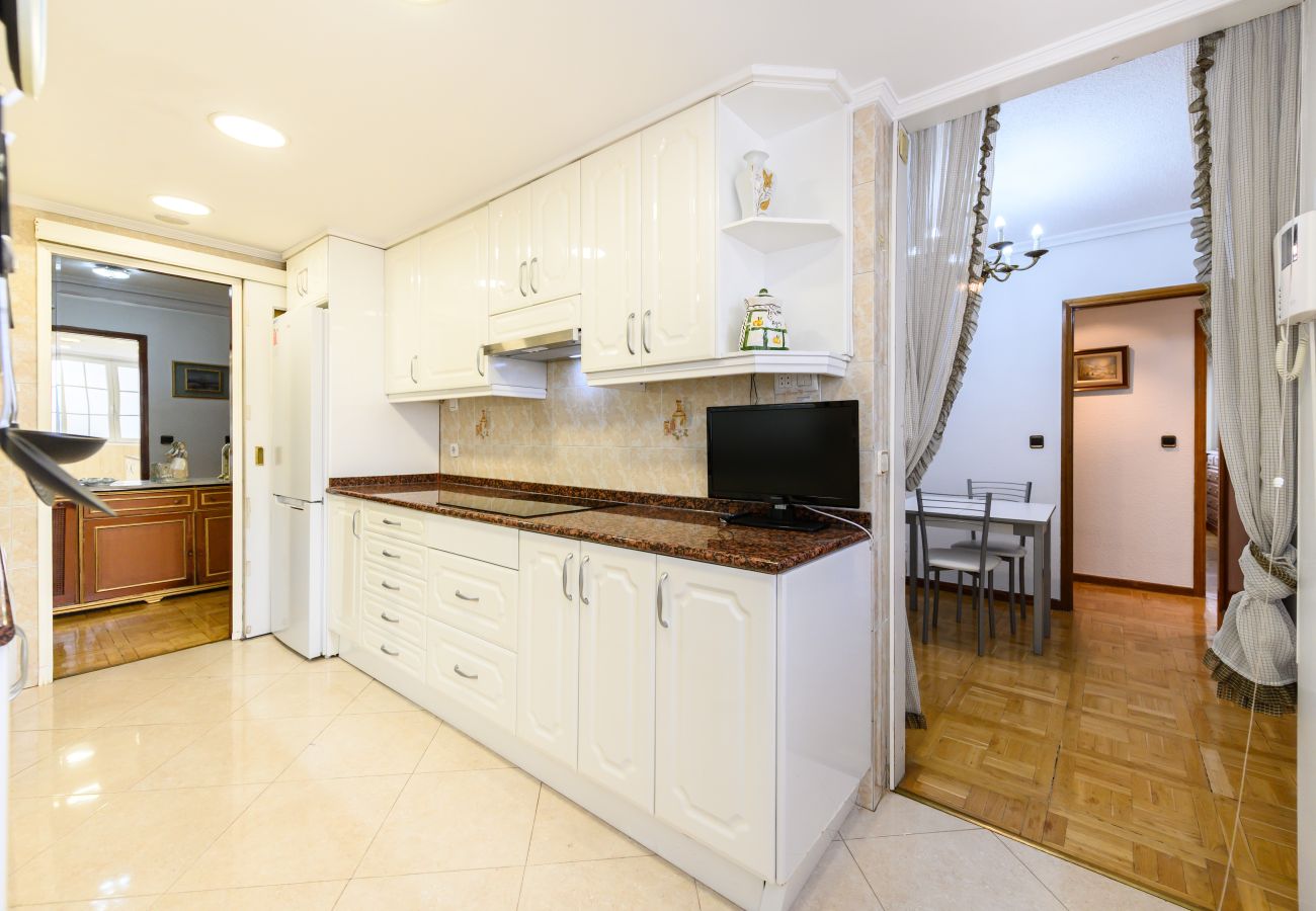 Apartamento en Madrid - M (SVI166B) Amplio y luminoso piso de 3 dormitorio
