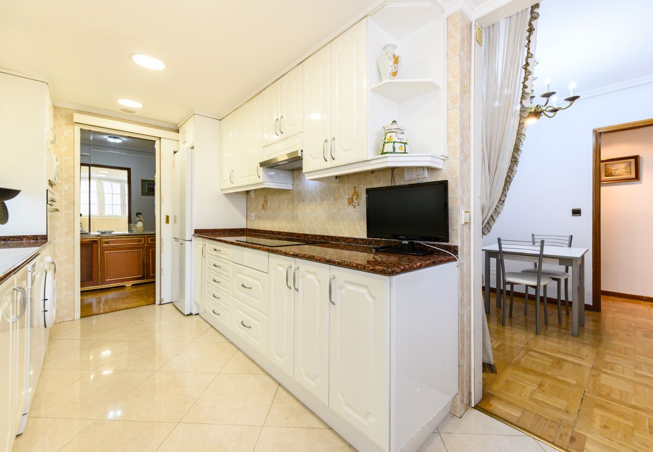 Apartamento en Madrid - M (SVI166B) Amplio y luminoso piso de 3 dormitorio