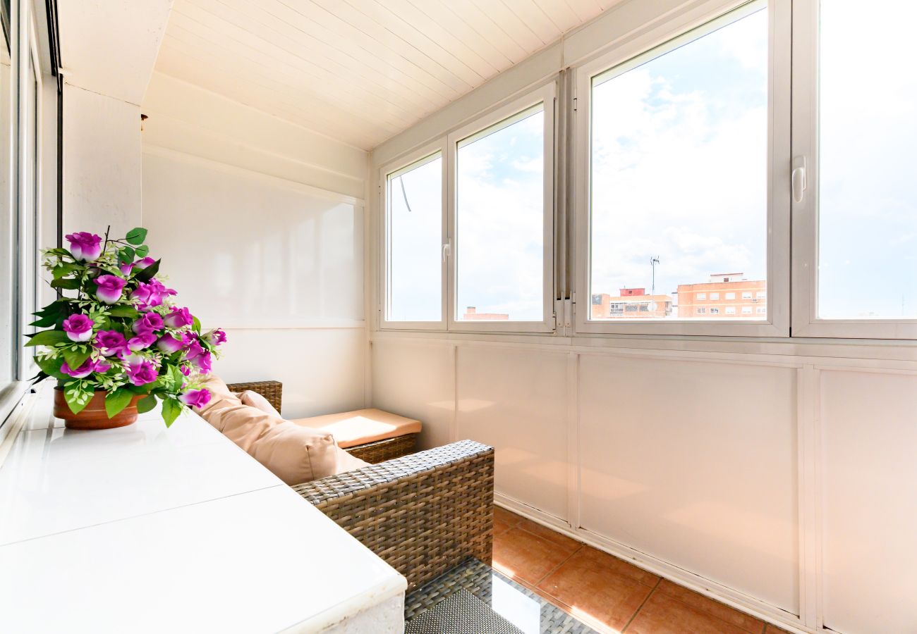 Apartamento en Madrid - M (SVI166B) Amplio y luminoso piso de 3 dormitorio