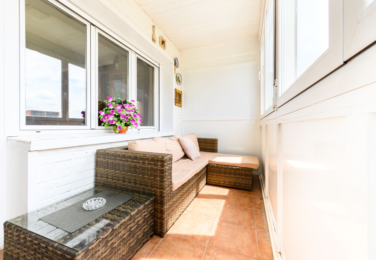 Apartamento en Madrid - M (SVI166B) Amplio y luminoso piso de 3 dormitorio