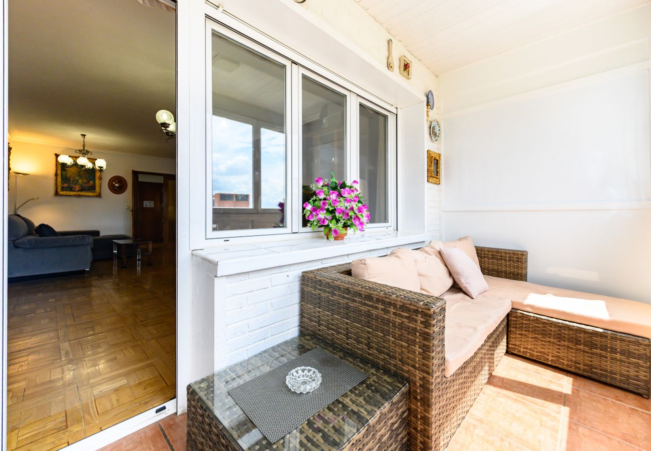 Apartamento en Madrid - M (SVI166B) Amplio y luminoso piso de 3 dormitorio