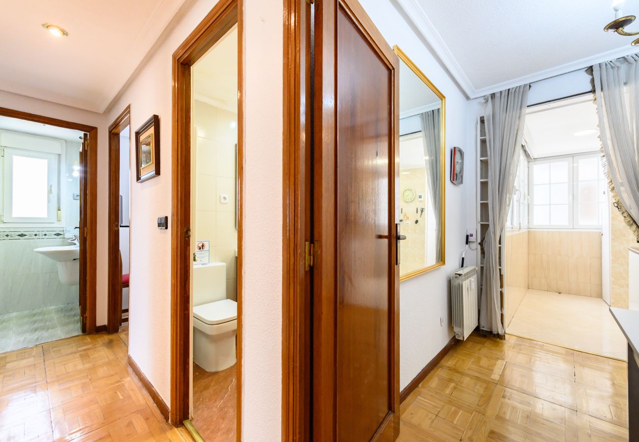 Apartamento en Madrid - M (SVI166B) Amplio y luminoso piso de 3 dormitorio