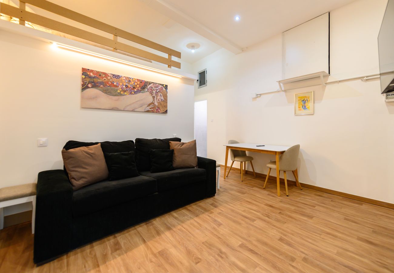 Apartamento en Madrid - M (CAST90I) Dúplex en el Centro de Madrid