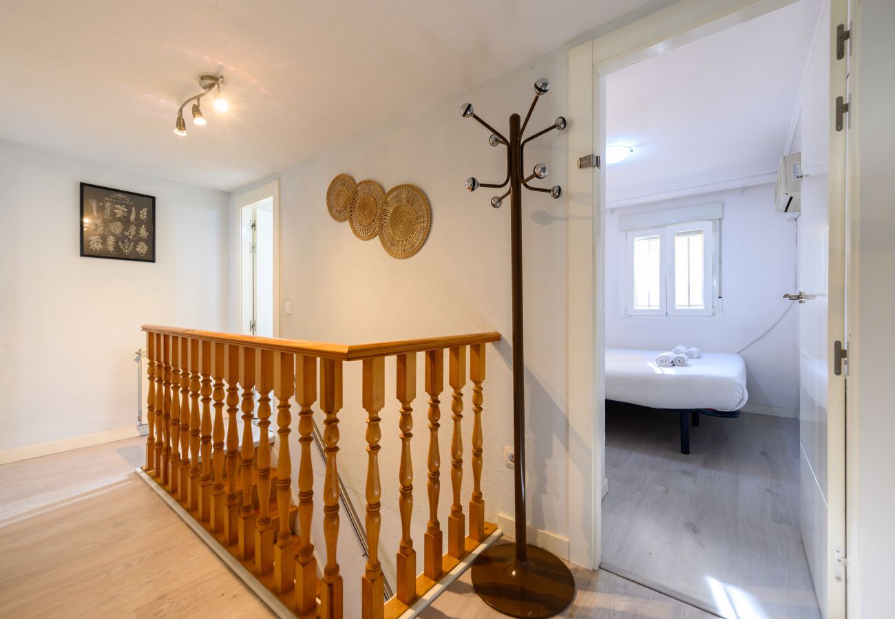 Chalet en Madrid - M (SAB52) Amplio Chalet 3 dormitorios y terraza