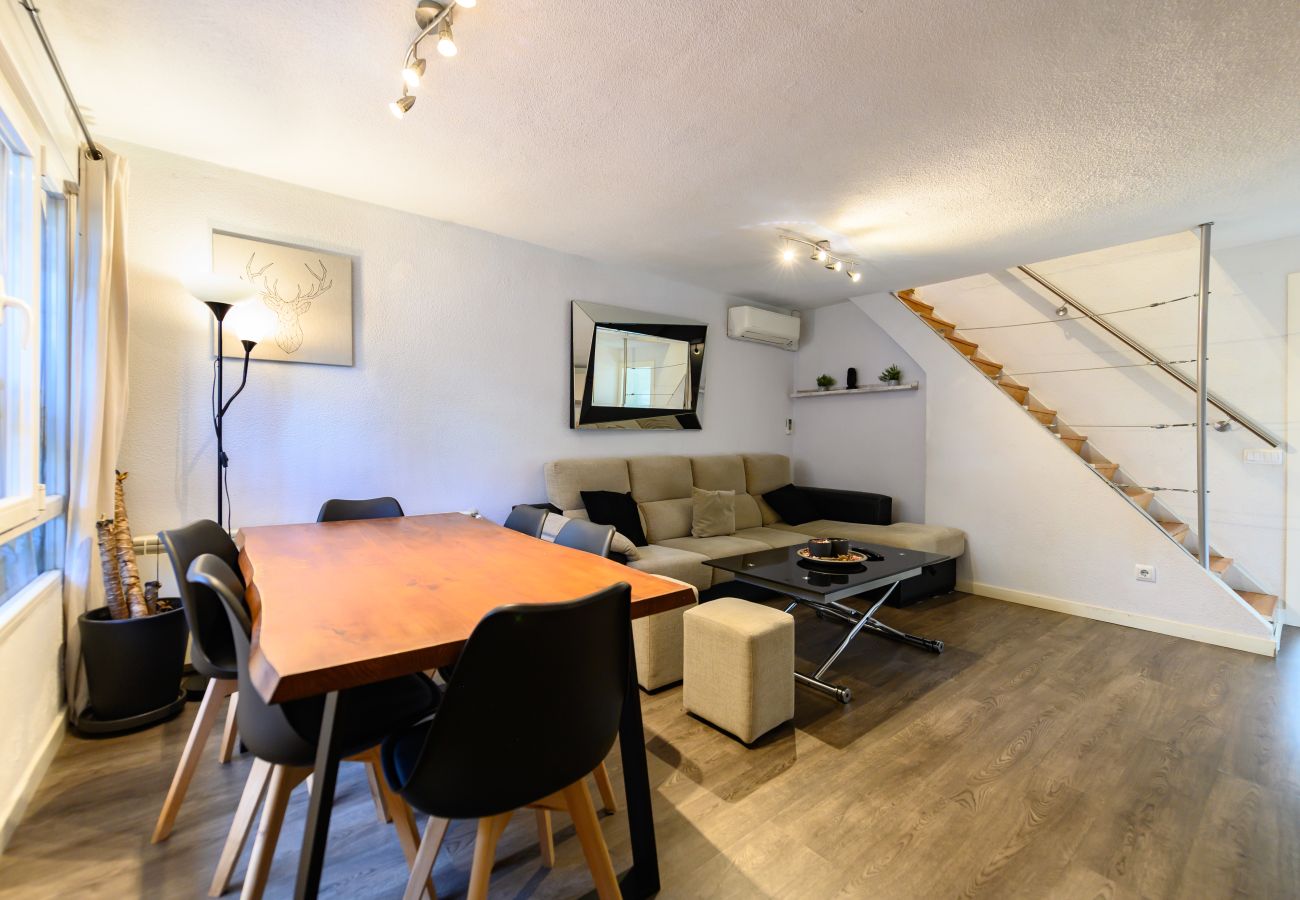 Chalet en Madrid - M (SAB52) Amplio Chalet 3 dormitorios y terraza
