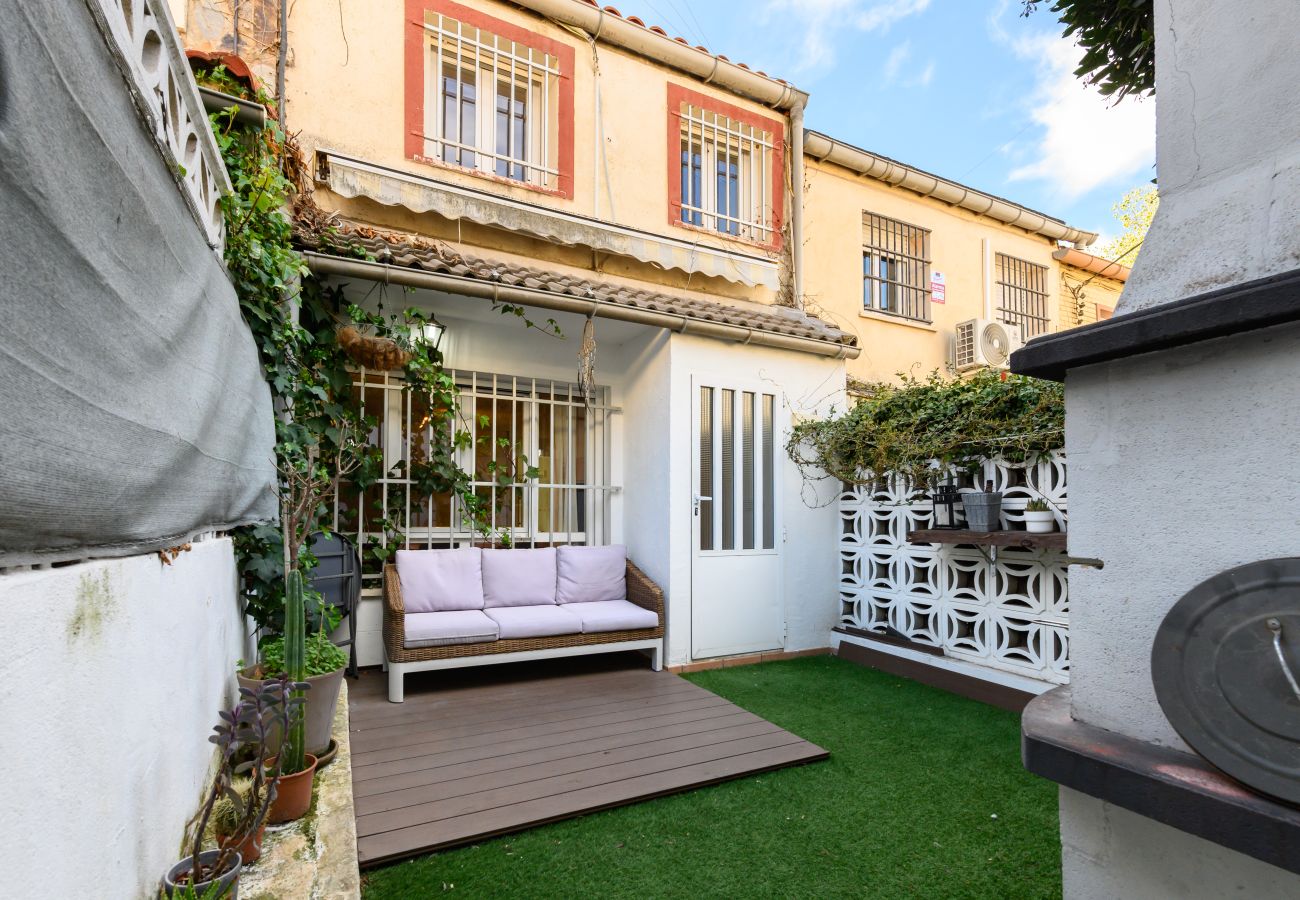 Chalet en Madrid - M (SAB52) Amplio Chalet 3 dormitorios y terraza