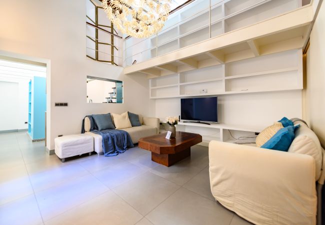 Apartamento en Madrid - M (ESA121ID) Amplio Dúplex en el centro de Madrid