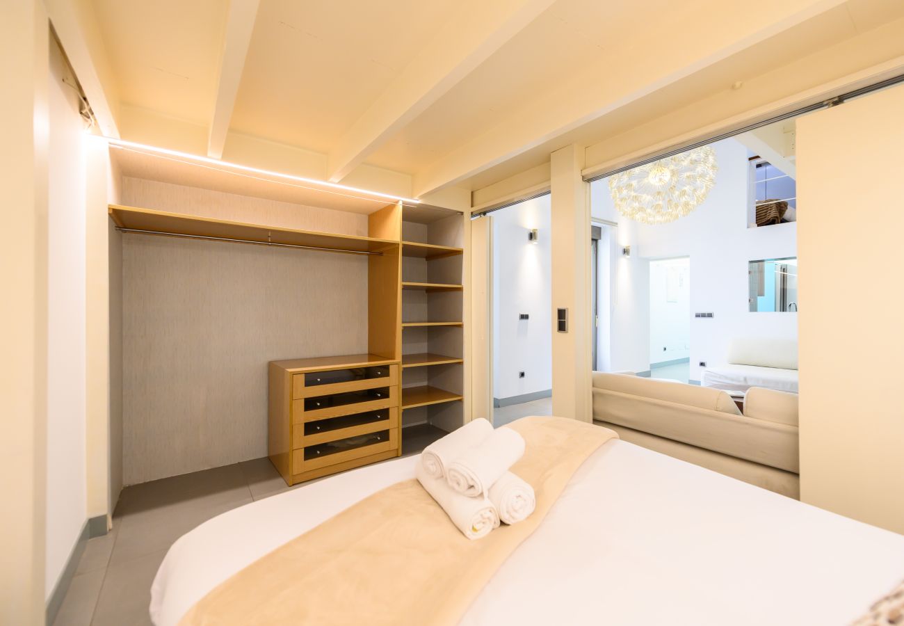 Apartamento en Madrid - M (ESA121ID) Amplio Dúplex en el centro de Madrid
