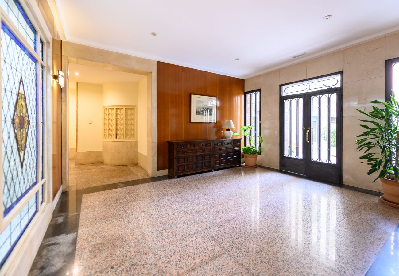 Apartamento en Madrid - M (DDS1014) Piso de 2 dormitorios en Goya, Barrio