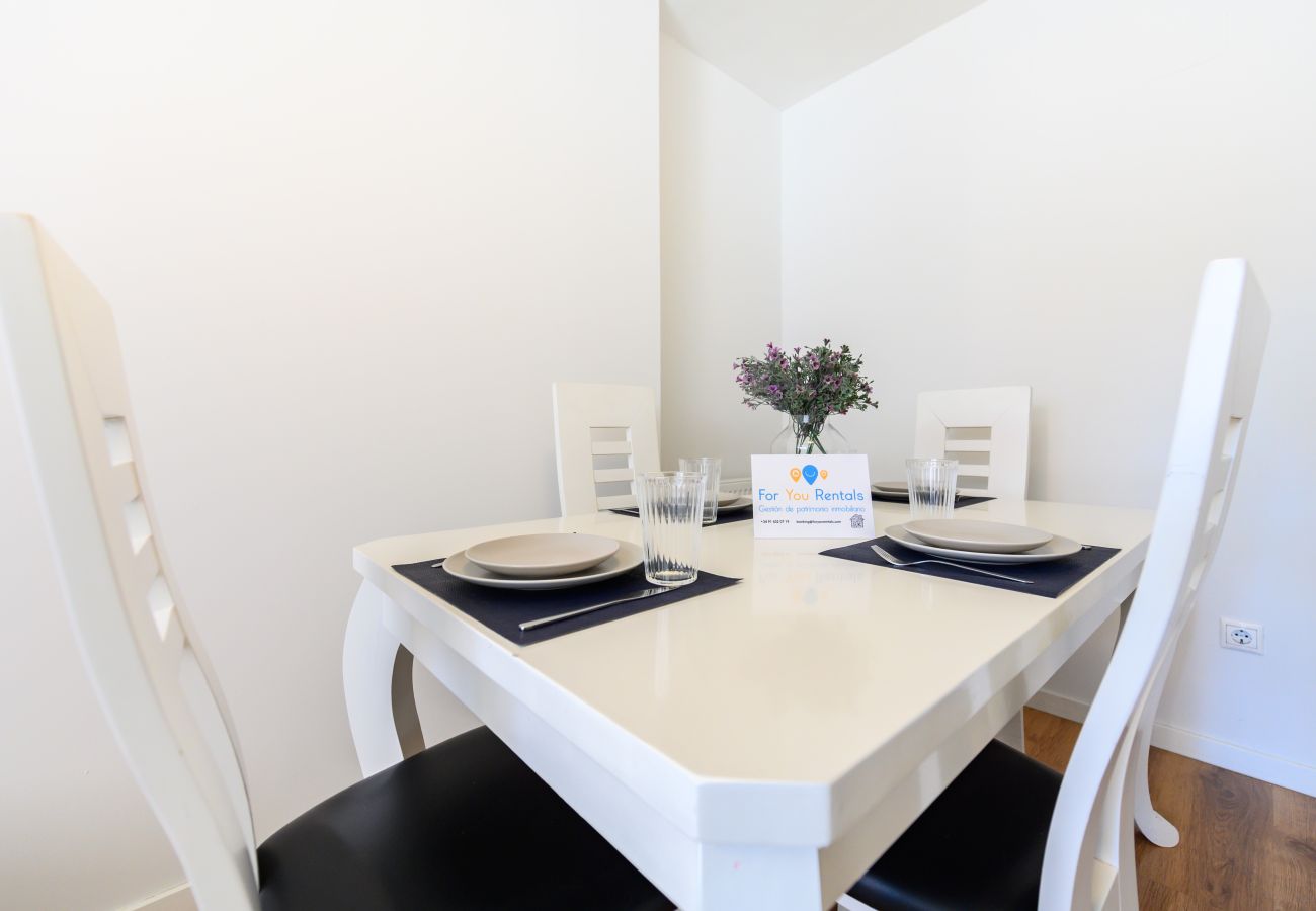 Apartamento en Madrid - M (SAQU312C) Amplio piso de 1 dormitorio en Tetuán