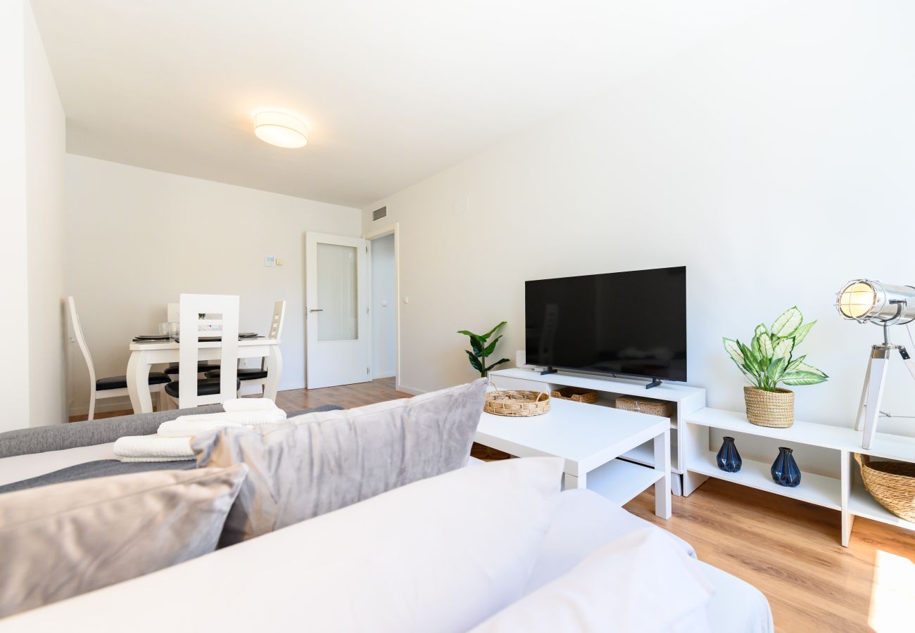 Apartamento en Madrid - M (SAQU312C) Amplio piso de 1 dormitorio en Tetuán