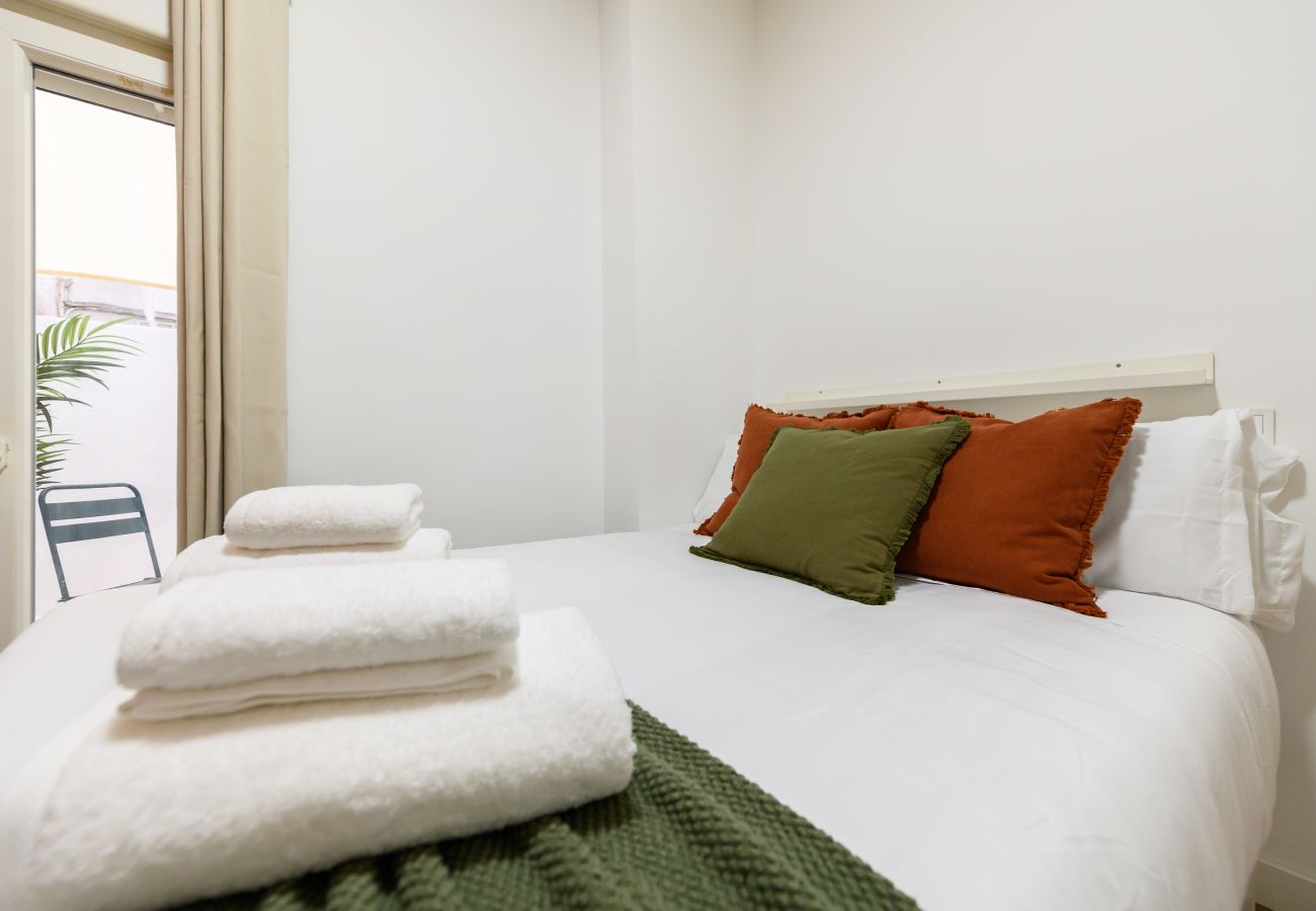 Apartamento en Madrid - M (SGE680F) Piso 1 dormitorio con terraza en Tetuá