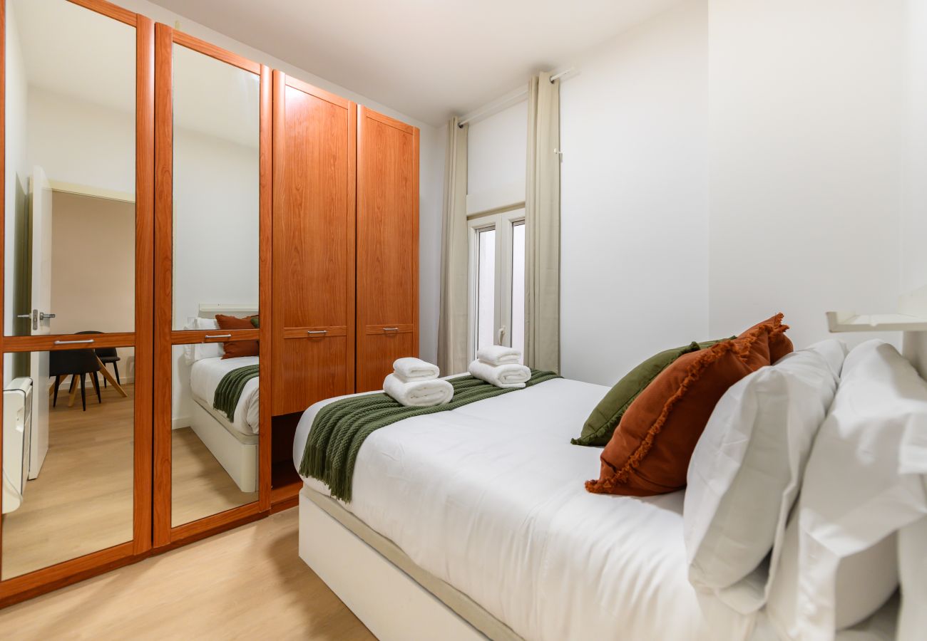 Apartamento en Madrid - M (SGE680F) Piso 1 dormitorio con terraza en Tetuá