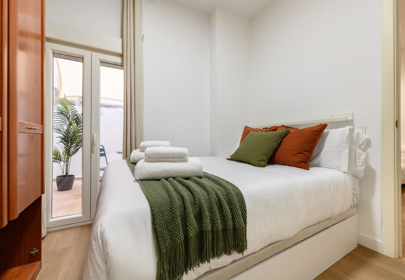 Apartamento en Madrid - M (SGE680F) Piso 1 dormitorio con terraza en Tetuá