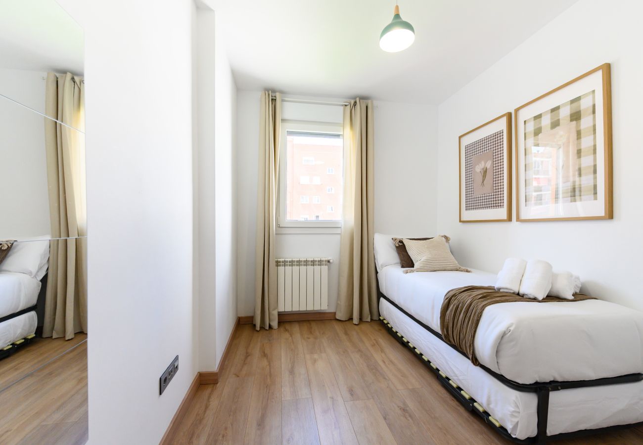 Apartamento en Madrid - M (HMA121B) Amplio Piso 2 dormitorios y 2 baños