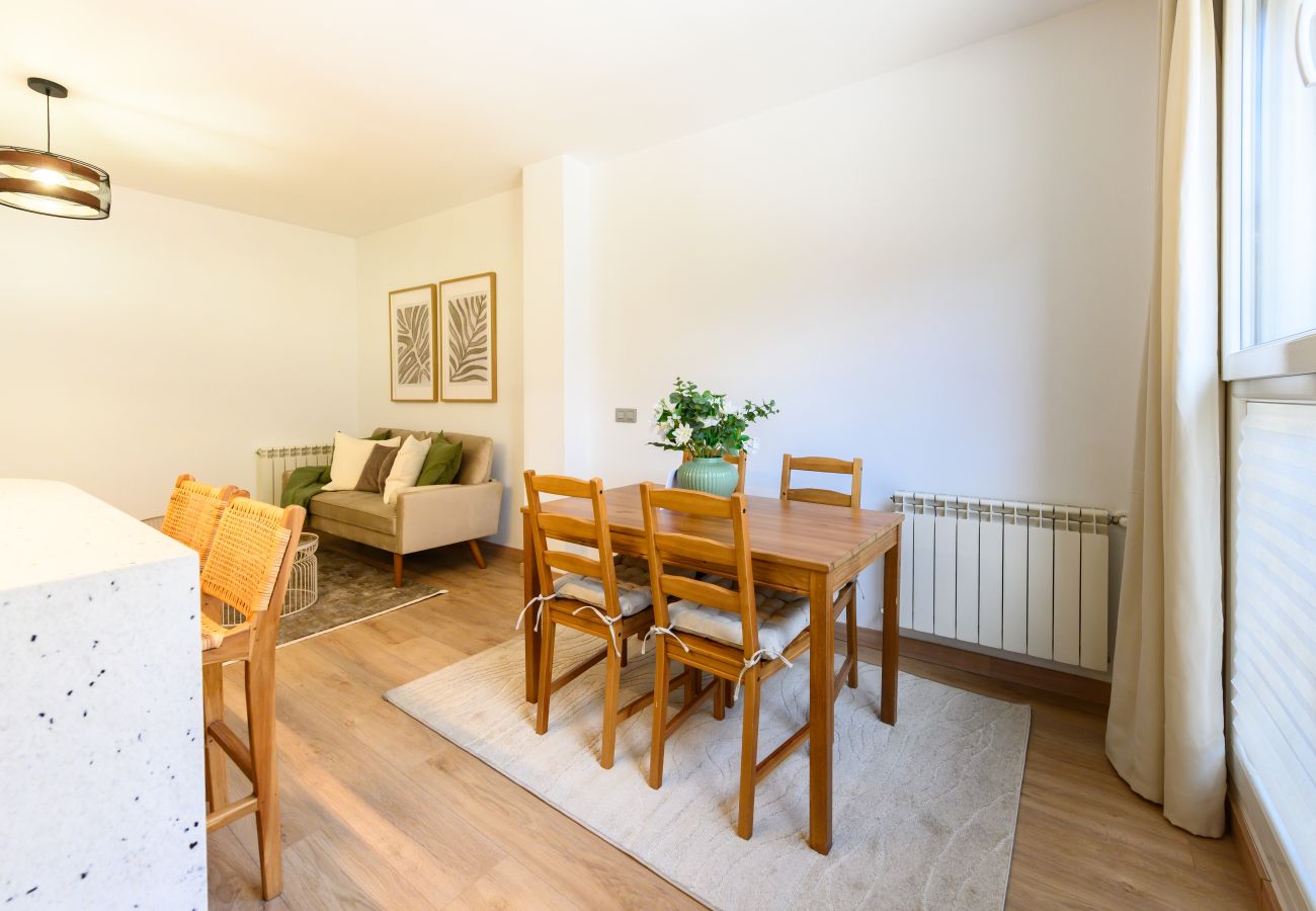 Apartamento en Madrid - M (HMA121B) Amplio Piso 2 dormitorios y 2 baños