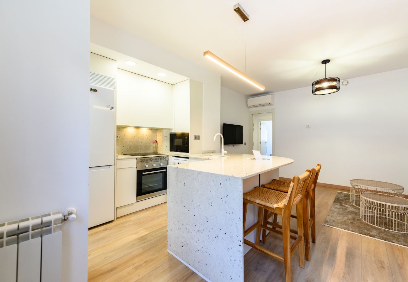 Apartamento en Madrid - M (HMA121B) Amplio Piso 2 dormitorios y 2 baños