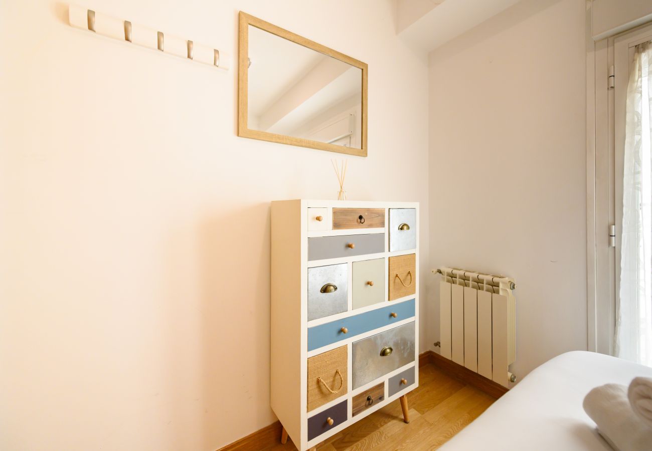Apartamento en Madrid - M (PRA10) Piso 2 dormitorios y 2 baños, Centro de