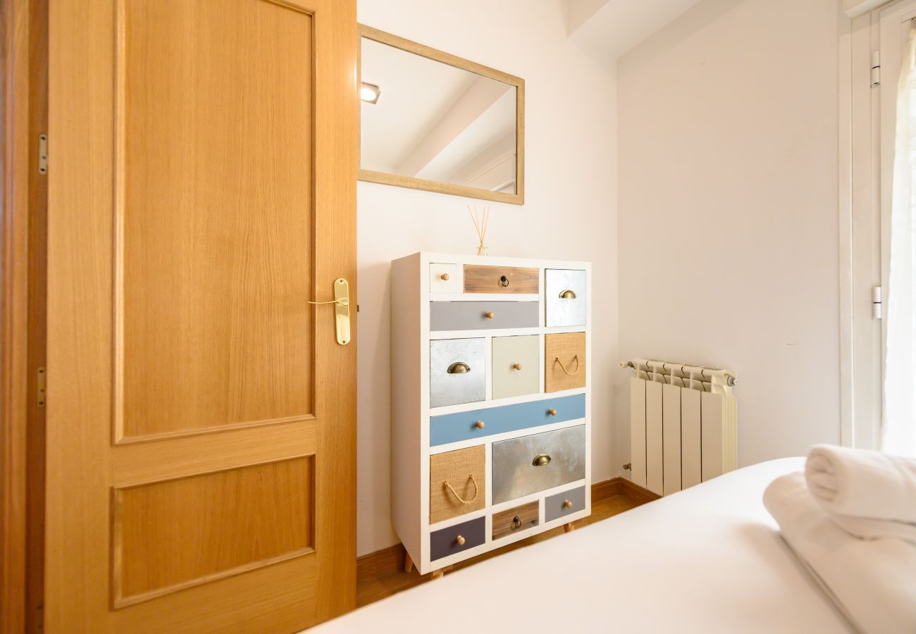 Apartamento en Madrid - M (PRA10) Piso 2 dormitorios y 2 baños, Centro de