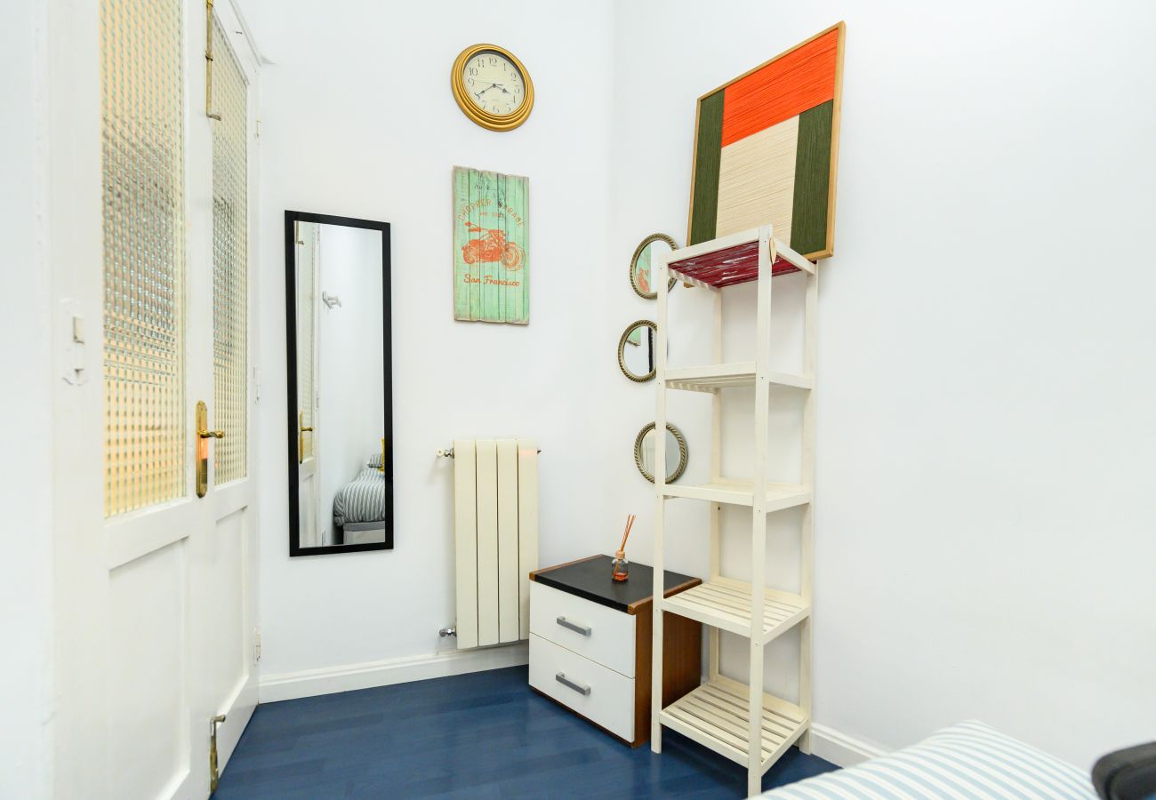Apartamento en Madrid - M (COL142II) Piso 2 dormitorios en el Centro de Ma