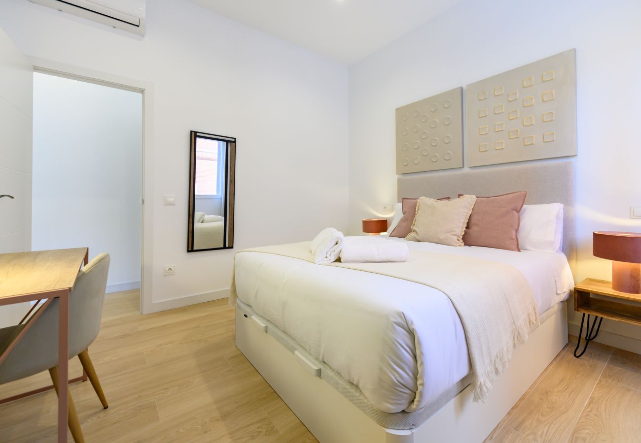 Apartamento en Madrid - M (SDB1L4) Piso 1 dormitorio en Tetuán, Madrid