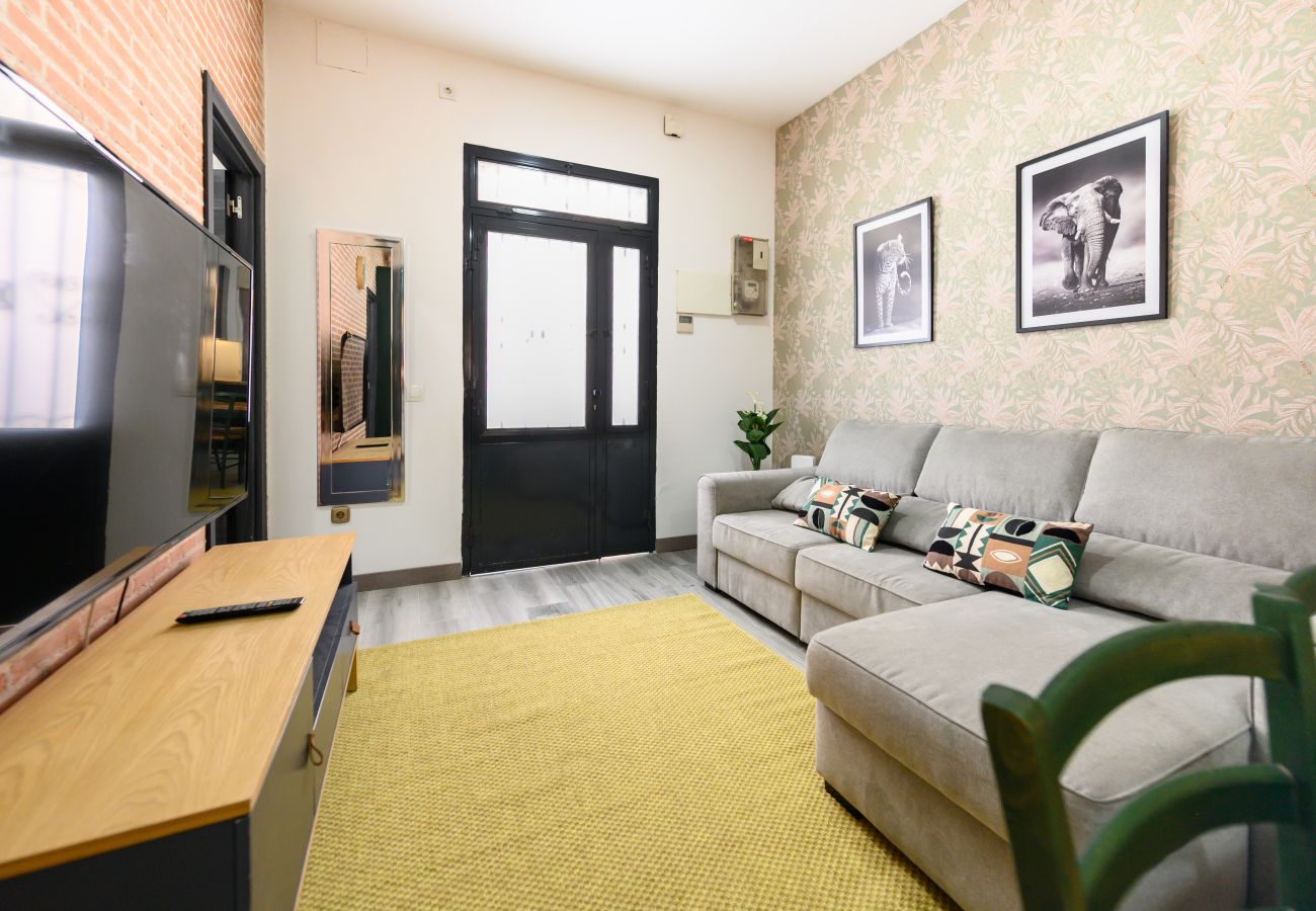 Apartamento en Madrid - M (CAÑ220A) Piso de 2 dormitorios en Tetuán