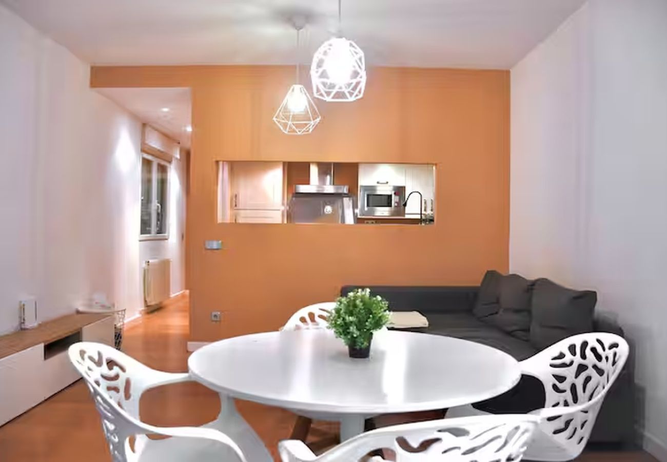 Apartamento en Madrid - M (DLC132I) Piso 2 dormitorios en el Centro de Mad