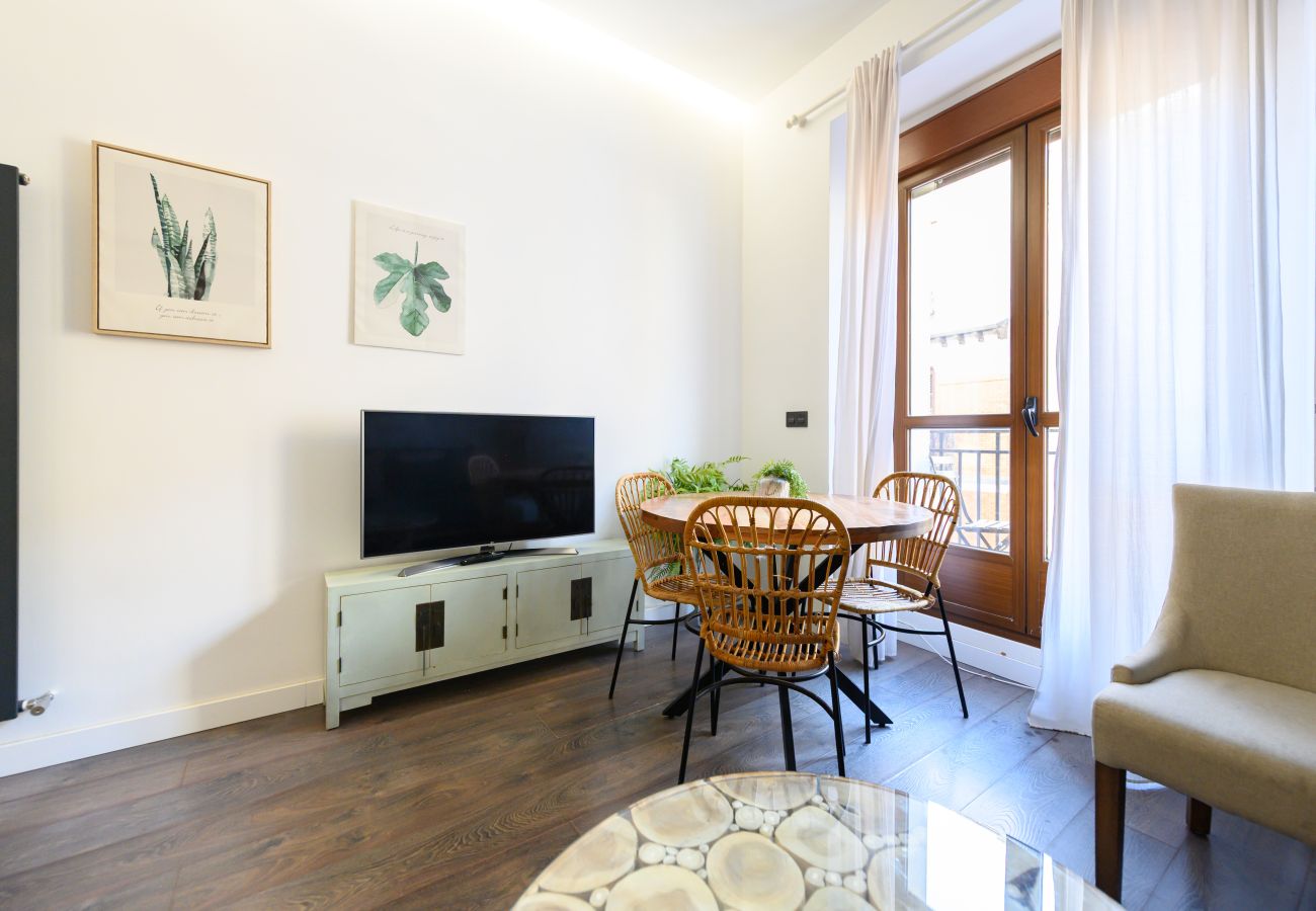 Apartamento en Madrid - M (TET263D) Piso 2 dormitorios en el Centro de Mad
