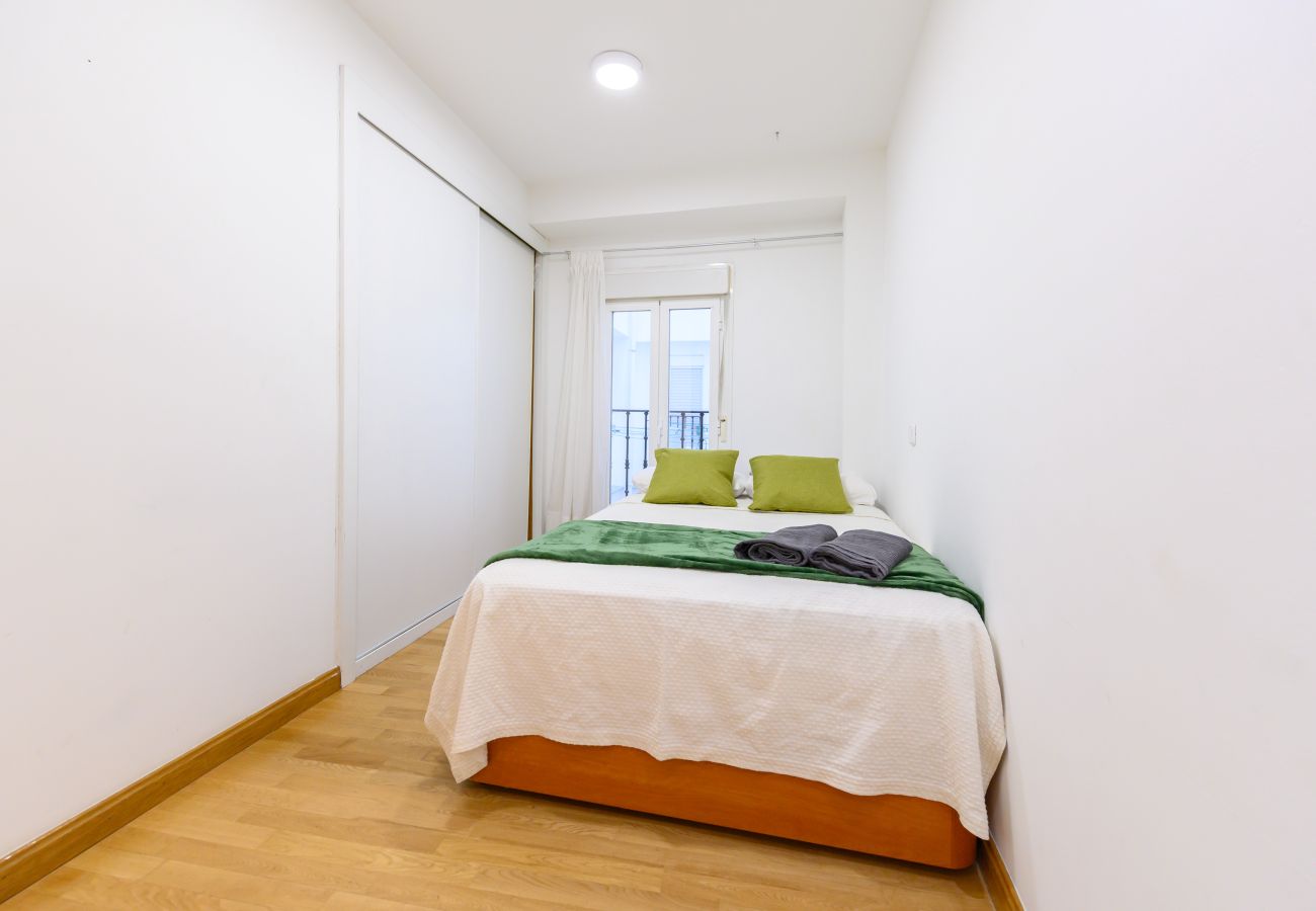 Apartamento en Madrid - M (PRA100C) Piso 2 dormitorios y 2 baños en el cen