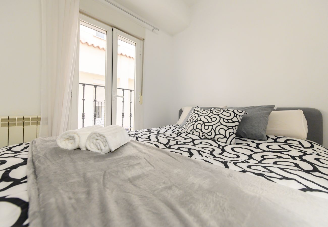 Apartamento en Madrid - M (PRA100C) Piso 2 dormitorios y 2 baños en el cen