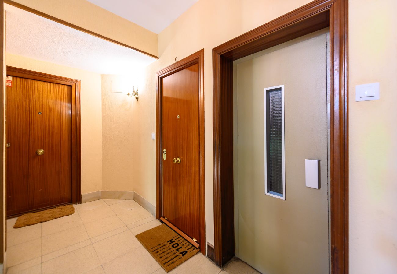 Apartamento en Madrid - M (COL164B) Acogedor piso de 2 dormitorios en Cham