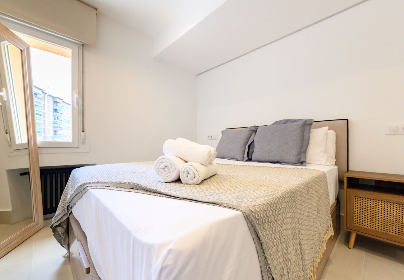 Apartamento en Madrid - M (COL164B) Acogedor piso de 2 dormitorios en Cham