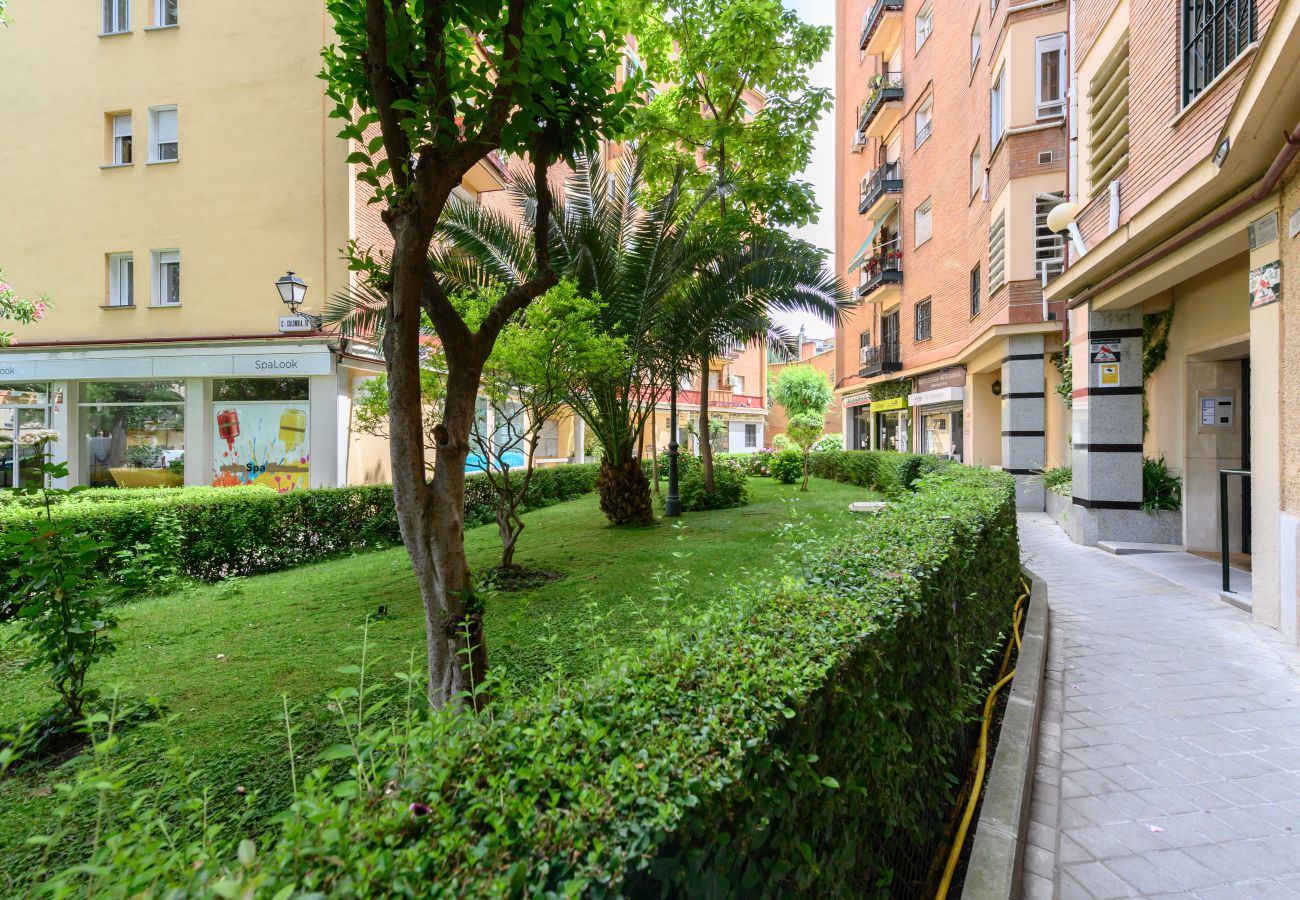 Apartamento en Madrid - M (COL164B) Acogedor piso de 2 dormitorios en Cham