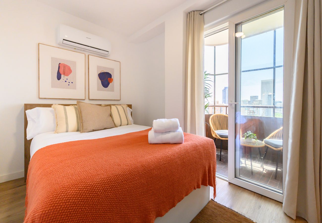 Apartamento en Madrid - M (ABR1710C) Piso de 2 dormitorios, 2 baños cerca 