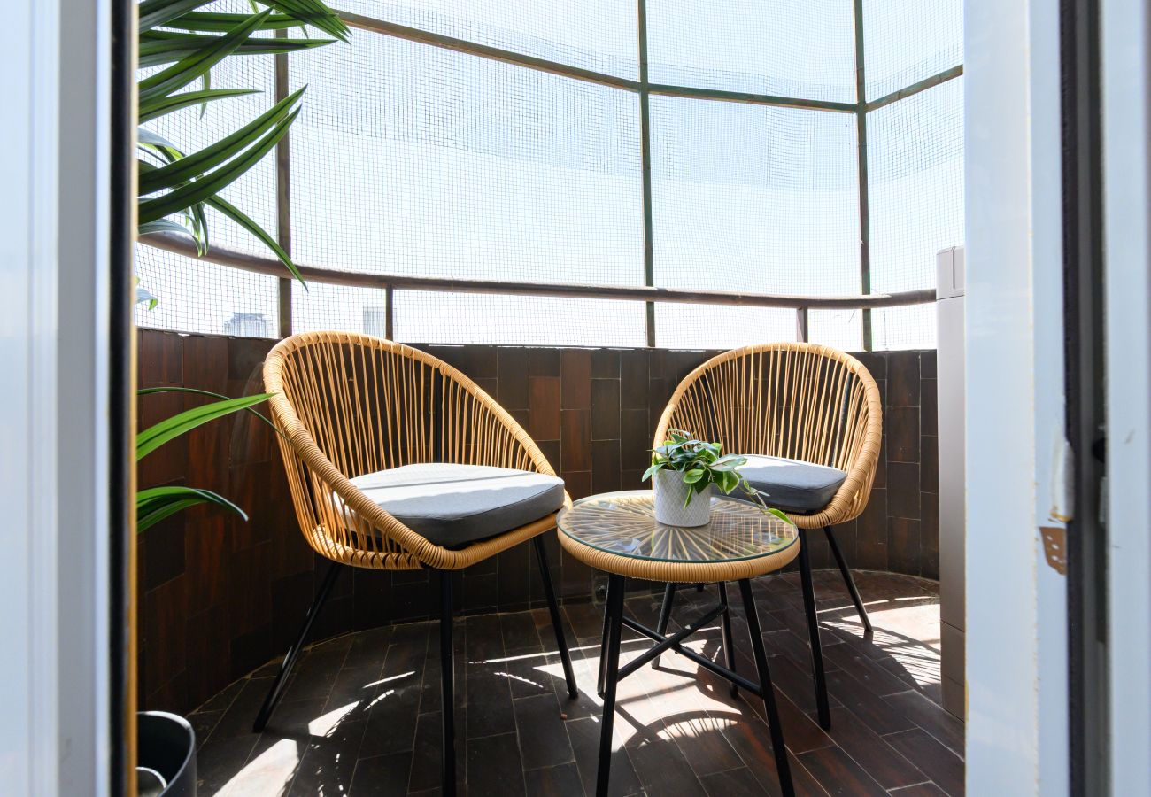 Apartamento en Madrid - M (ABR1710C) Piso de 2 dormitorios, 2 baños cerca 