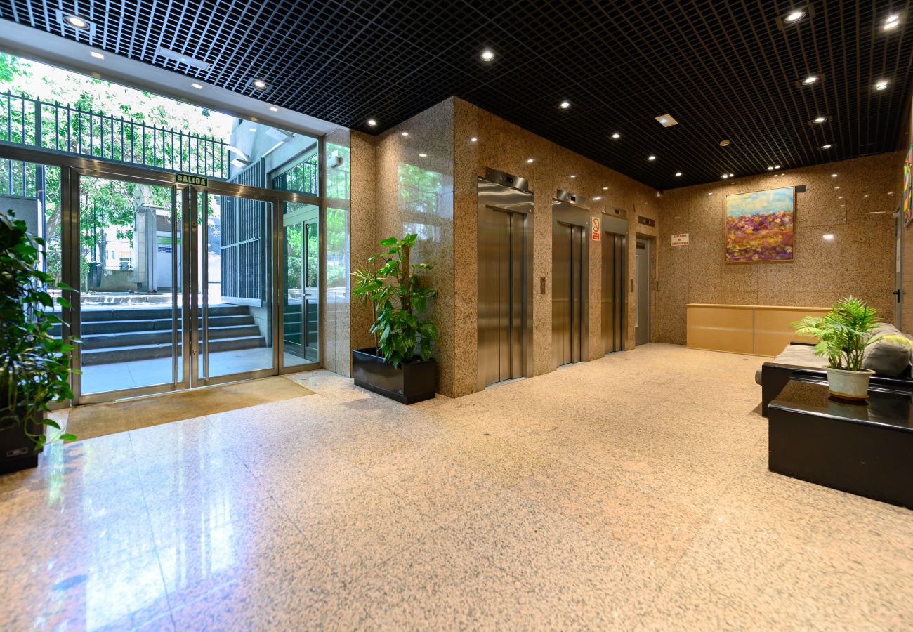 Apartamento en Madrid - M (ABR1710C) Piso de Lujo 2 dormitorios y 2 baños
