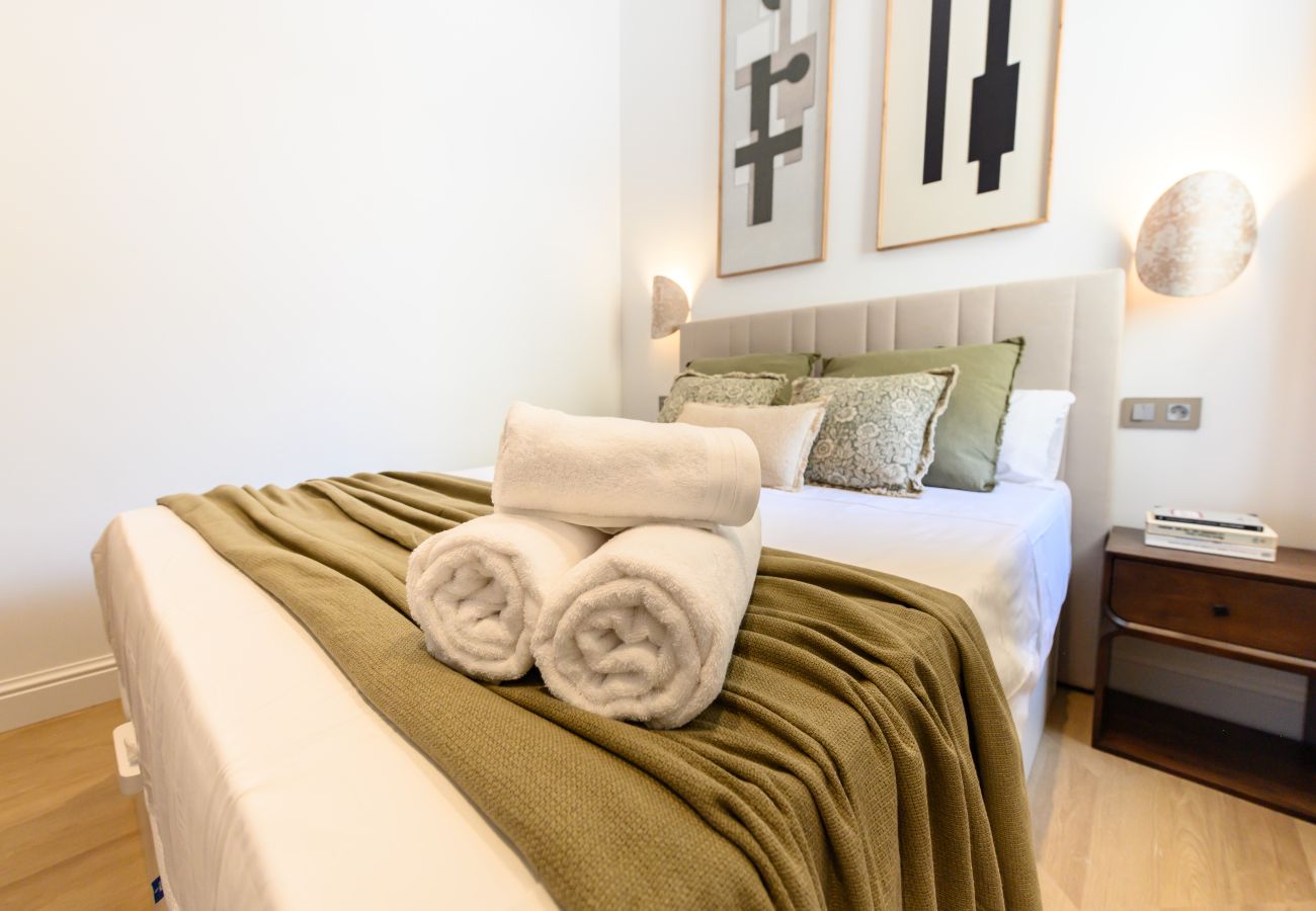Apartamento en Madrid - M (HER1080C) Piso de 2 dormitorios en el barrio d