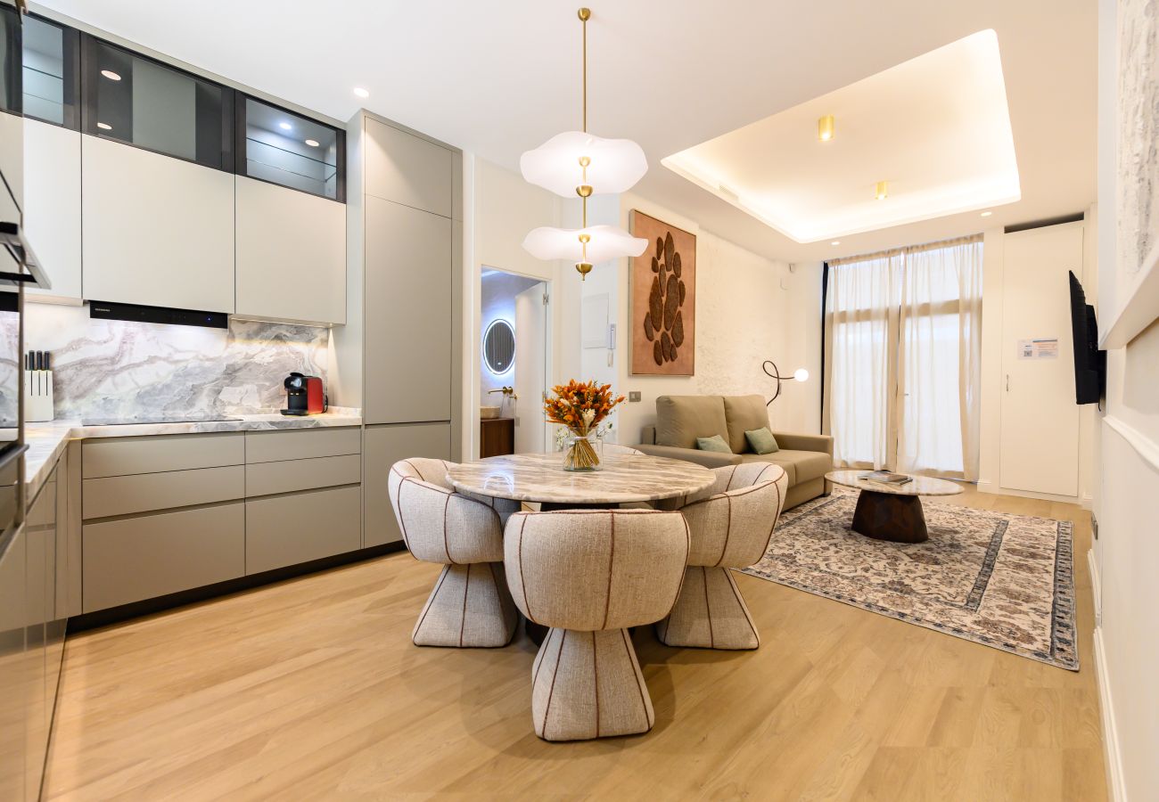 Apartamento en Madrid - M (HER1080C) Piso de 2 dormitorios en el barrio d