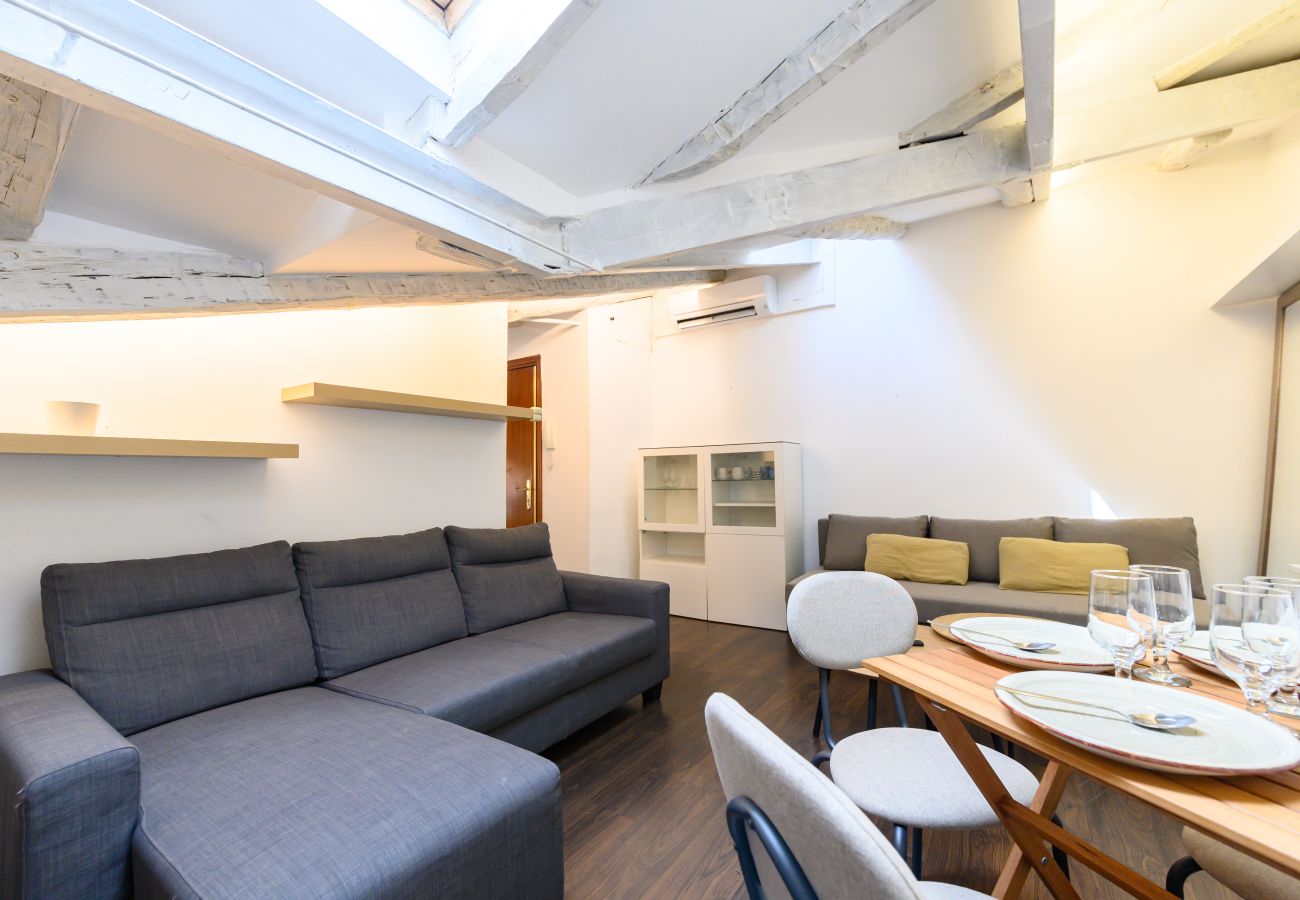 Apartamento en Madrid - M (FER3452) Ático de 1 dormitorio en Moncloa