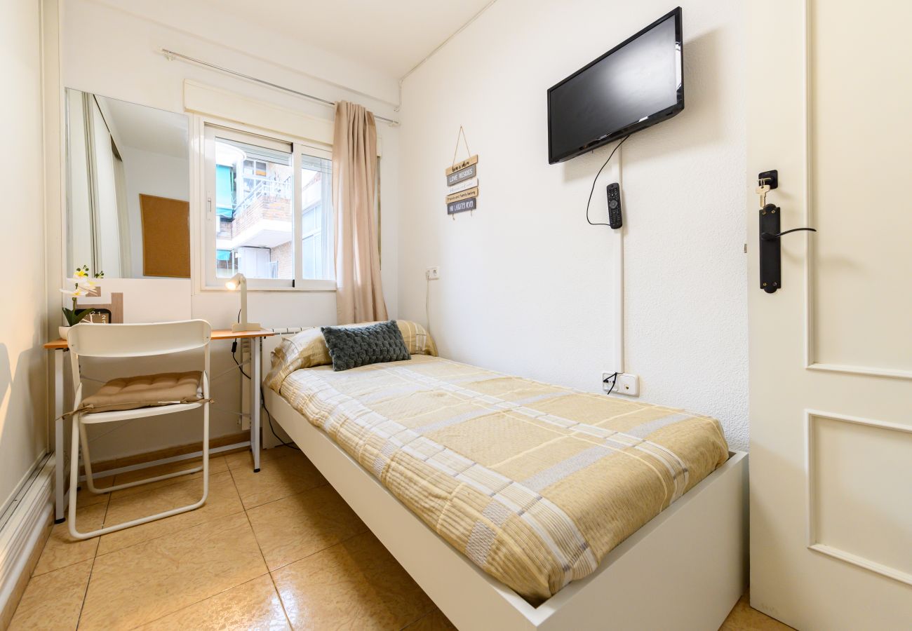 Apartamento en Madrid - M (PAL202B) Piso de 4 dormitorios en Villaverde