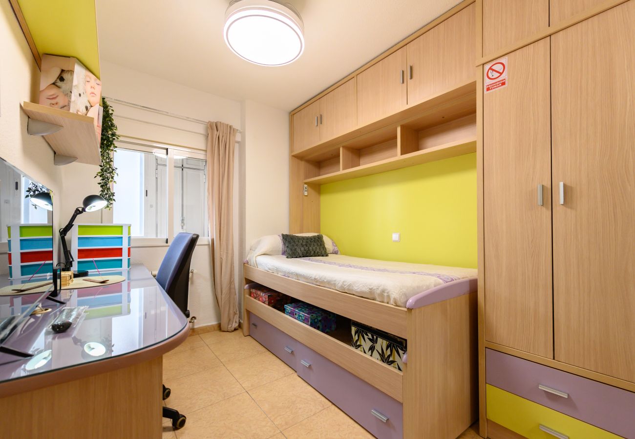 Apartamento en Madrid - M (PAL202B) Piso de 4 dormitorios en Villaverde