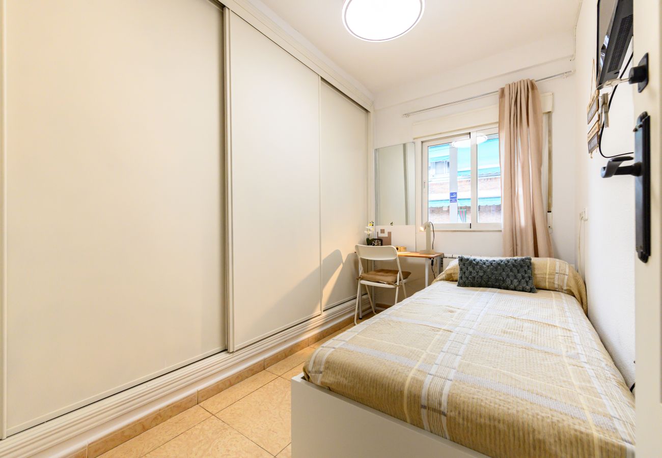 Apartamento en Madrid - M (PAL202B) Piso de 4 dormitorios en Villaverde