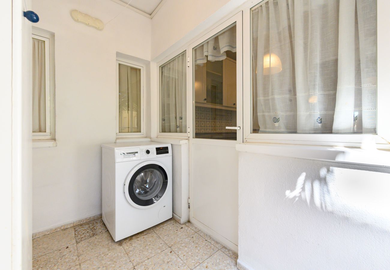 Apartamento en Madrid - M (PIR312ºD) Piso 5 dormitorios, 2 baños en Moncl