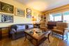 Apartamento en Madrid - M (PIR312ºD) Piso 5 dormitorios, 2 baños en Moncl