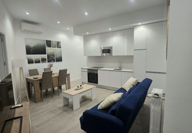Apartamento en Madrid - M (ALC124) Piso de 3 dormitorios en Goya