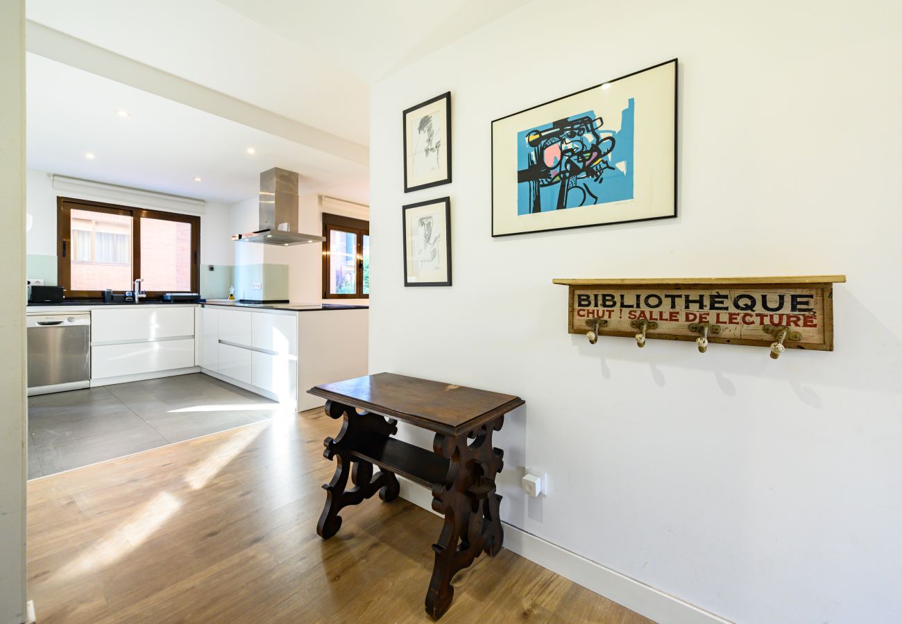 Apartamento en Madrid - M (ASO941B) Piso 3 dormitorios y 2 baños en Ciudad