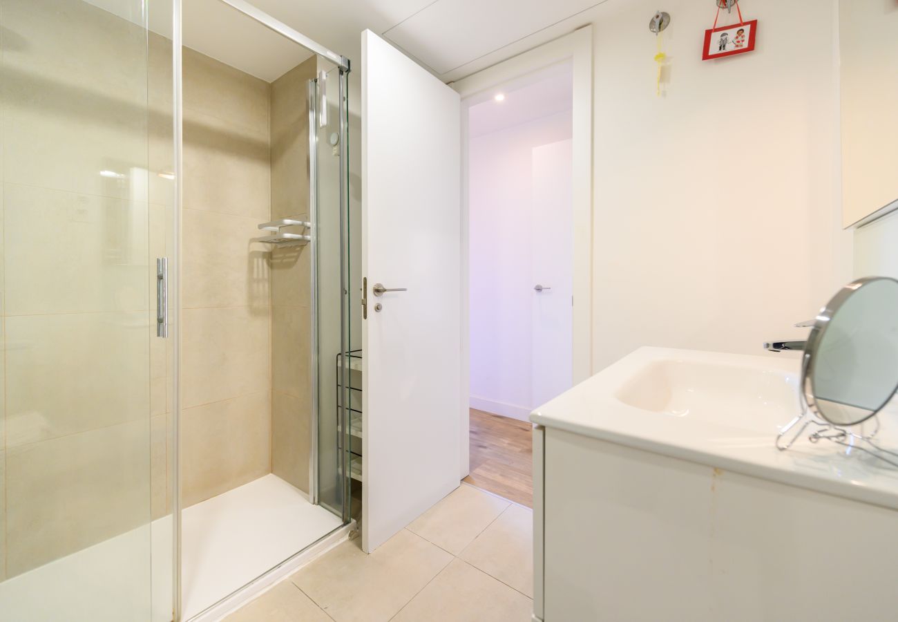 Apartamento en Madrid - M (ASO941B) Piso 3 dormitorios y 2 baños en Ciudad