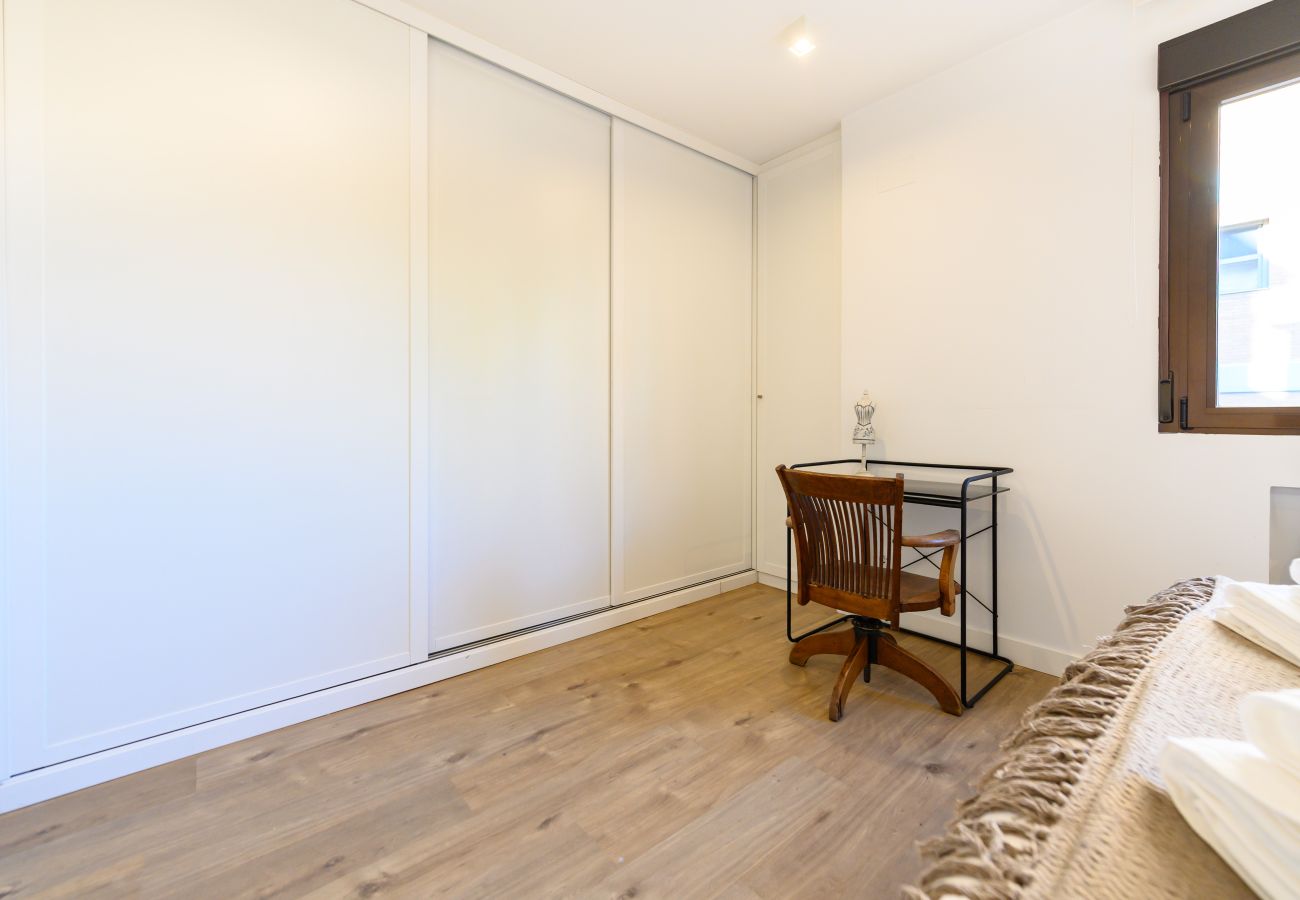 Apartamento en Madrid - M (ASO941B) Piso 3 dormitorios y 2 baños en Ciudad
